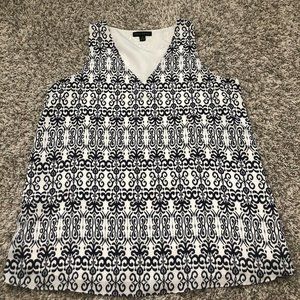 willi smith size medium sleeveless top lined geometric print v neck